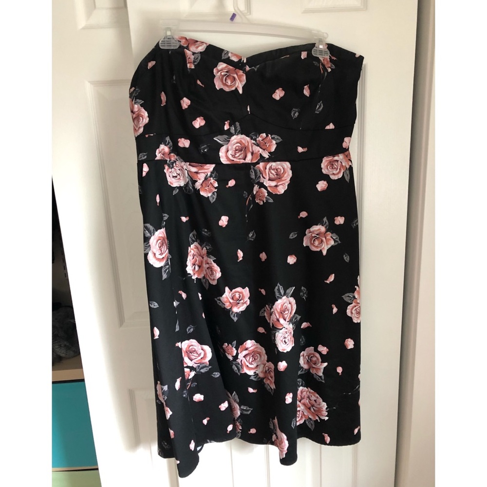 Beautiful strapless floral dress